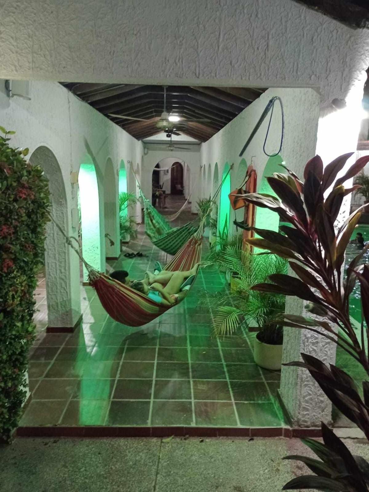 The Chill In Mansion Hostel Santa Marta Экстерьер фото