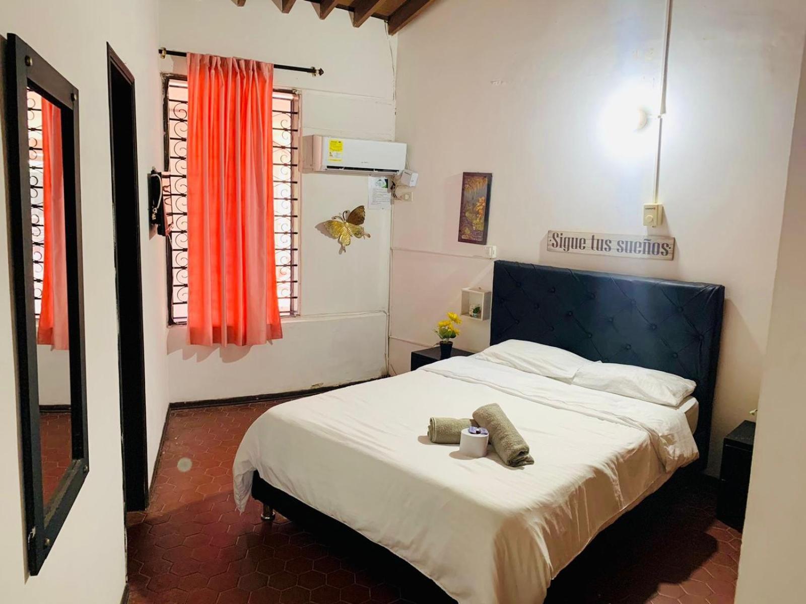 The Chill In Mansion Hostel Santa Marta Номер фото